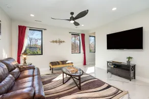 All New spacious cozy in-law suite - Image 2