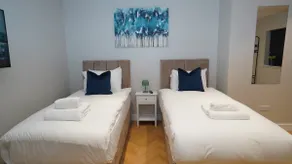 Beautiful Apartment Near LHR with Free Parking - Image 4