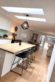 Glamorous waterside retreat 3brs Empire Bay - Image 5
