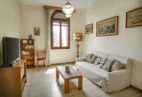 Charming stay with WIFI+Balcony, 15mins to Venice - Image 2