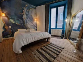 Bright spacious apartment - Image 4