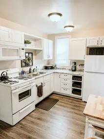 Romantic entire apartment - Image 4