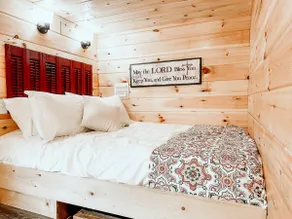 Romantic entire apartment - Image 3