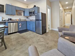 Breckenridge Suites #5 - 2 BR with Full Kitchen - Image 3
