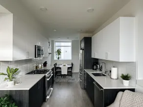 Modern Rooftop Retreat Perched on Phinney Ridge. - Image 4