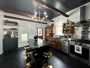 Aunt Betty's House - Image 2