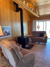 Seaside Serenity: 3BDRM Oceanfront Cottage Retreat - Image 2