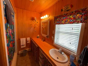 Seaside Serenity: 3BDRM Oceanfront Cottage Retreat - Image 5