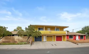 Flagstaff Getaway Trio 6BR/6BA w/3 Garages & Yards - Image 5