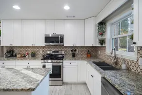 Spacious 4BR Retreat | Sleeps 10, Pets, King Bed - Image 5