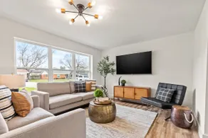 Texas Mid-Century Modern Home - Image 4