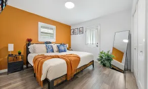 King Bed+Water Front+Arcade+Poker Table+Ping Pong - Image 4