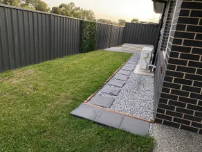 Albury, Charming Townhouse 2BR with Garden - Image 3