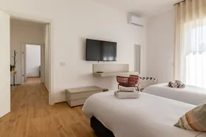 New Elegant 2 bedroom Apt. near Parco 2 Giugno - Image 3