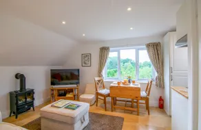 Idyllic Retreat in The Cotswolds - Image 4