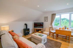 Idyllic Retreat in The Cotswolds - Image 2