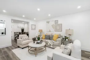 Classic Toronto 2 bedroom Apartment - Image 5