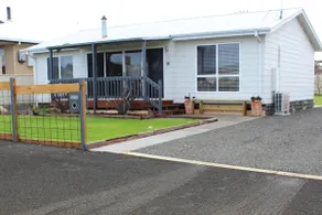 Cozy home in Kingscote - Image 4