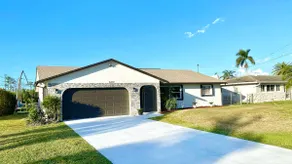 Gulf Waterfront Getaway-Pool/Dock/Grill/Games/Boat - Image 3