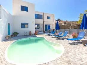 Stylish Country Apartment with pool - Image 2