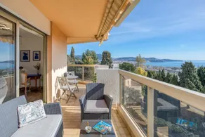 Sea view/ Pool, Parking & AC Suite Claire Fontaine - Image 2