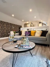 Beach breeze, sea views, private parking - Image 2