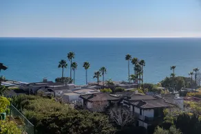 Modern Laguna Beach Home Getaway - Image 3