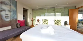 The Beach House - Image 2