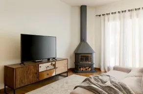 Avet, cozy accommodation in Llívia, Cerdanya. - Image 3