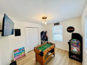 Luxury by Lake Wallenpaupack w/ Hot Tub, Game Room - Image 3