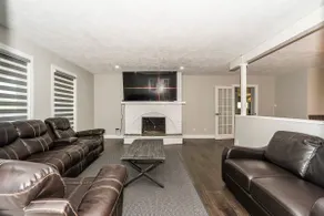 Serene 4BR house w/ Hot tub, Lake, Billiards & BBQ - Image 3
