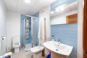 2-bedroom apartment - Image 4