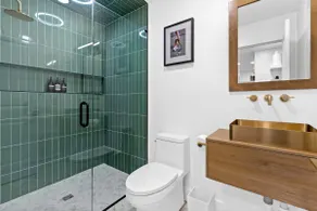 Sophisticated Apt. in New Haven - Image 5