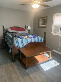 Waterfront Guesthouse in Six Mile! - Image 4