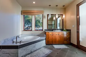 Tonkawa Riverfront Retreat| Waco - Image 5