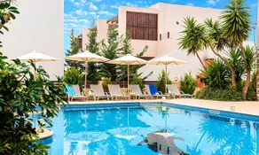 Azure Horizon Villa Heated Pool Beach at 550 m - Image 3