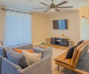 Spacious Rio Vista Retreat Perfect for Groups - Image 3