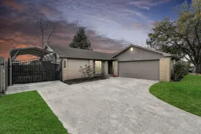 Ocean Breeze Hideaway - Image 2