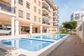 Burriana Beach Retreat: Pool & Comfort - Image 3