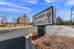 Great location 2Bd/2Ba w/Christmas decor Nov-Jan. - Image 2