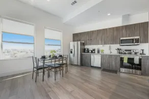 Chic loft style 2BR I Gym I Parking I Workspace - Image 5