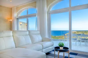 Ramla views retreat: Hot Tub, pool, 2 min to beach - Image 3