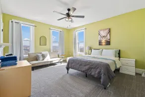 Sunny, spacious 5 bedroom 3 bath - Image 4