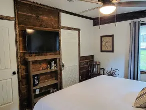 Historic Cottage - Image 4