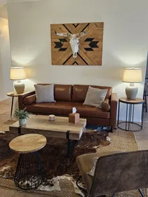 Modern, spacious, quiet oasis - Image 3
