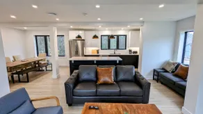 Tiny Beach Cottage - Easy Access to 5 Beaches - Image 2