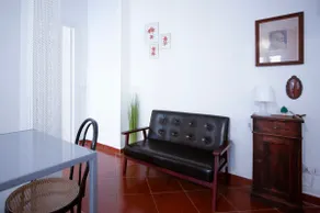 Like your home - very close to Metro C - Image 5