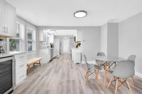 Sunshine Stay 3Bed 2Bath Oasis Near Beaches - Image 5