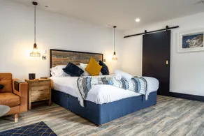 Bushmills Stunning Apt 4 with patio & BBQ - Image 3