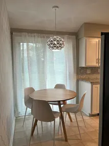 The 515 House - Stylish Stay Near Dwntwn + Airport - Image 5